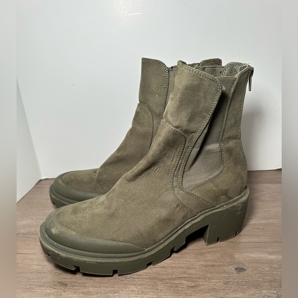 Esprit Olive Green Faux Suede Chunky Chelsea Ankle Boots 9.5.